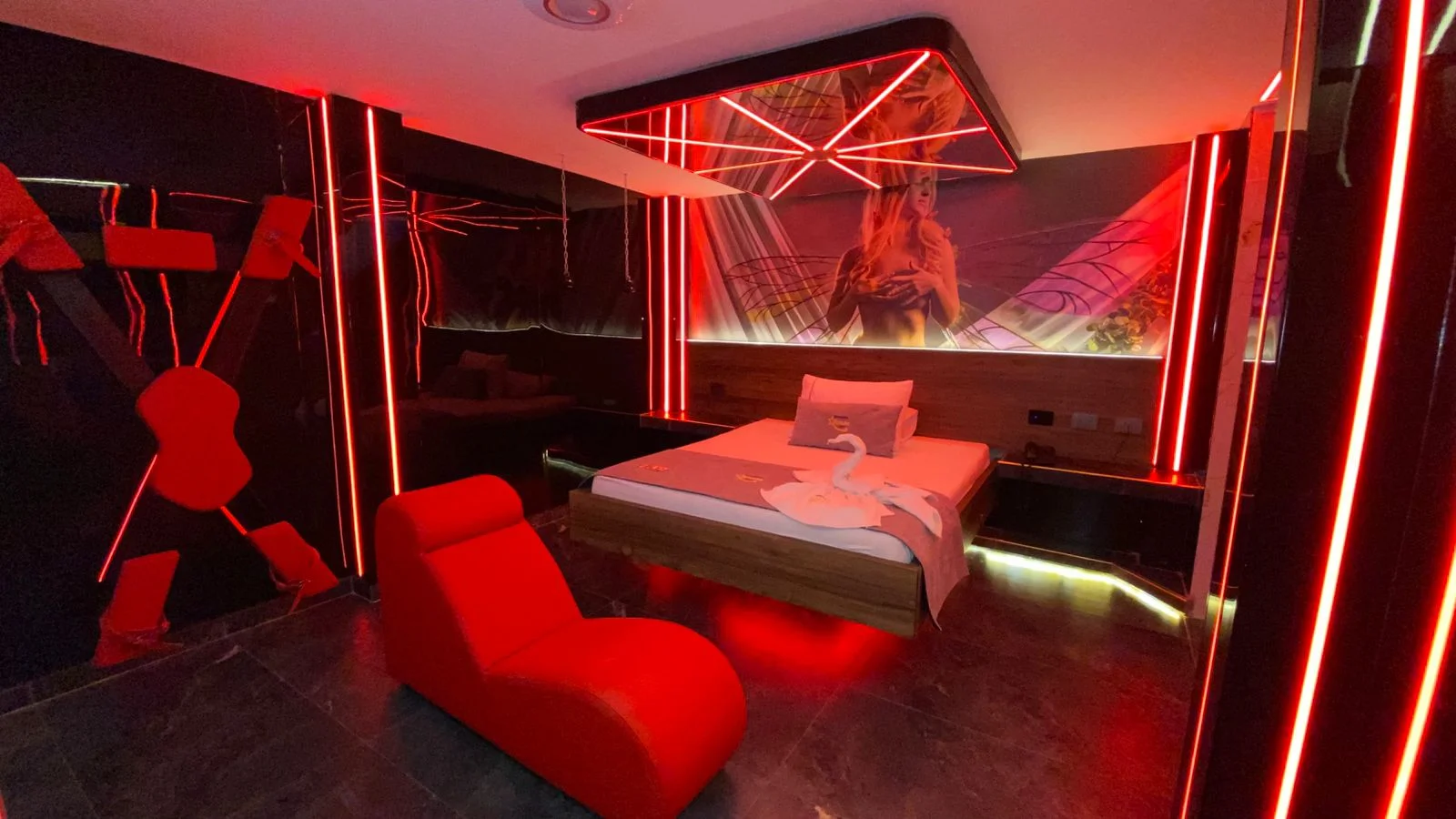 Suite 204 miniatura 3
