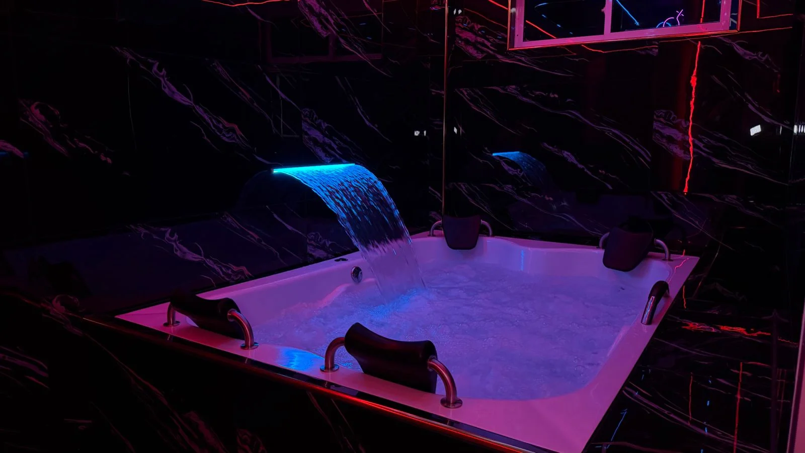 Suite 210 miniatura 4